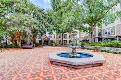 ARIUM Lenox Park offers luxurious 1, 2, and 3-bedroom apartments in the heart of Buckhead. Managed by Carroll Management Group, this upscale community provides a …
